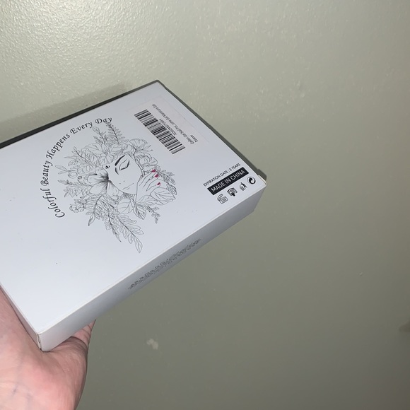 Set Of 5 Gellen Soak Off Gel Polish - Picture 2 of 9